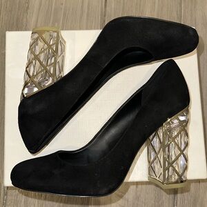 Karl Lagerfeld Black Suede Round Toe Pump w/Clear/Gold Criss Cross Heels size 8